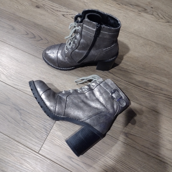 Dlba "Carryn" Heeled Combat boots - Picture 2 of 12